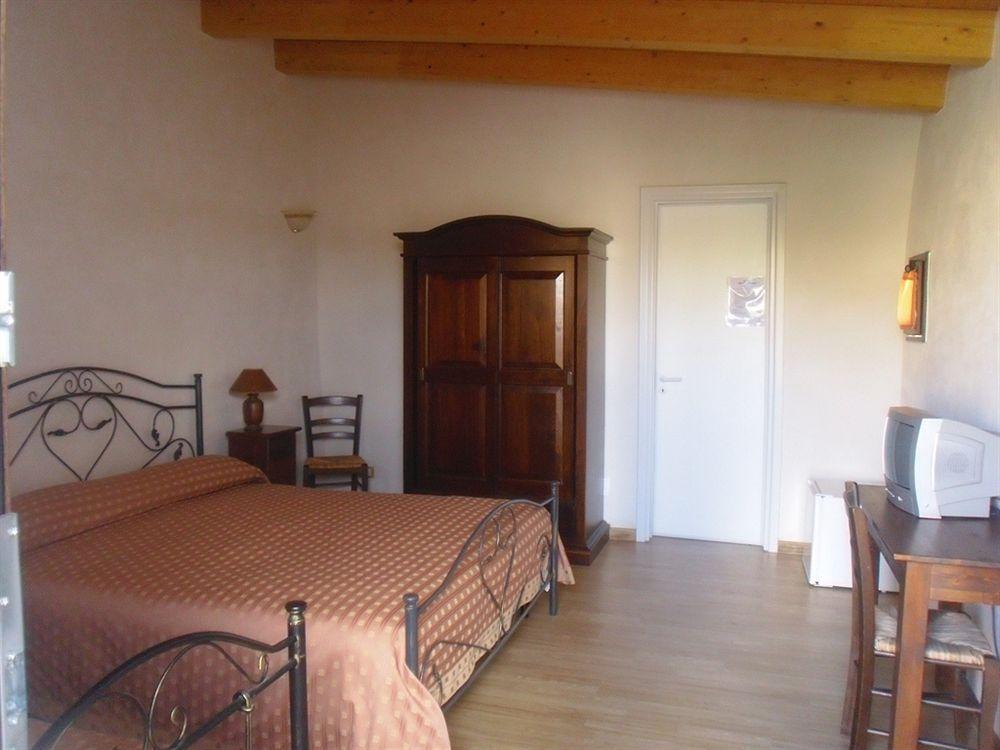 Bio-Agriturismo Masseria La Palombara Salve Εξωτερικό φωτογραφία