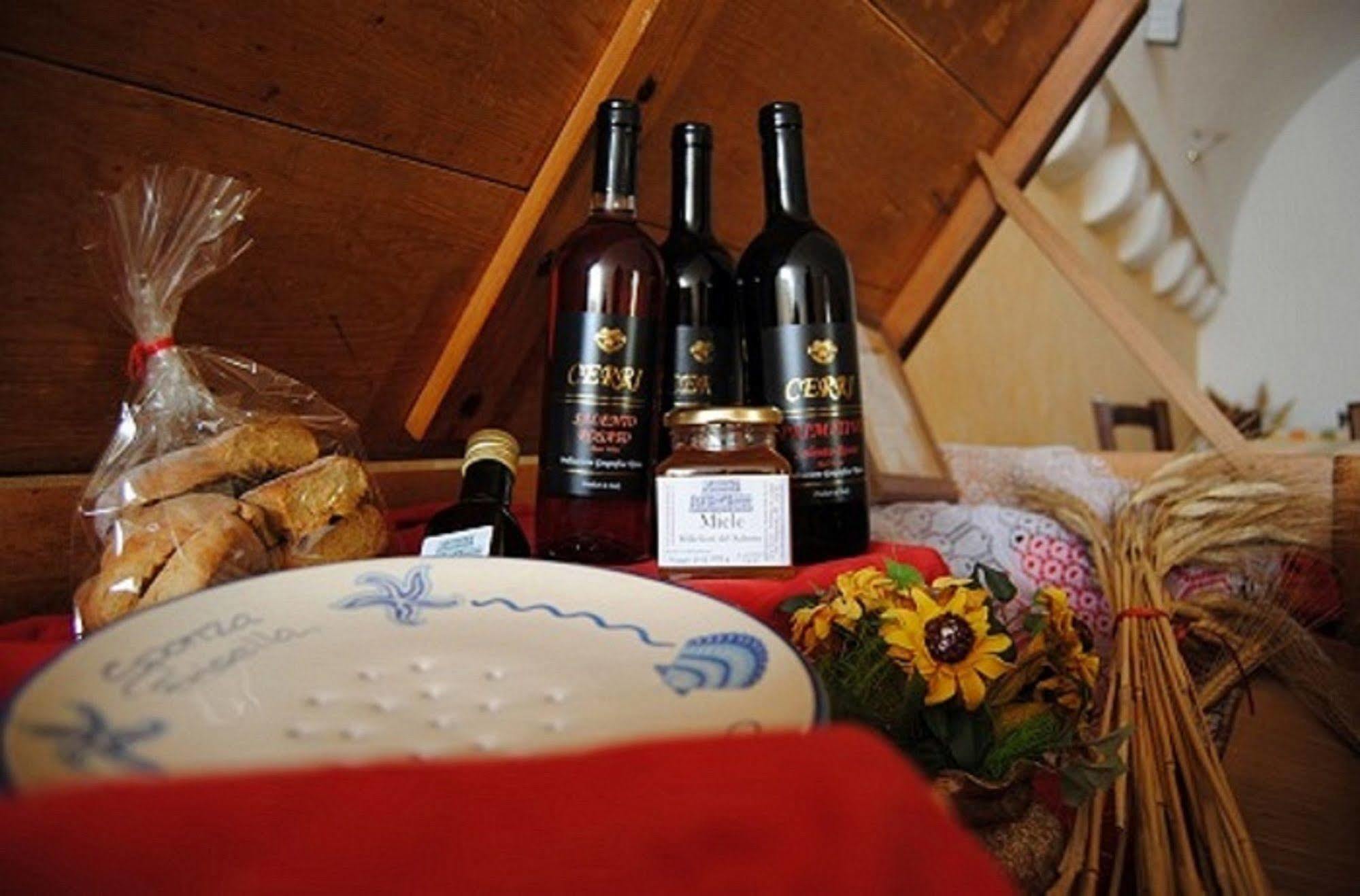 Bio-Agriturismo Masseria La Palombara Salve Εξωτερικό φωτογραφία