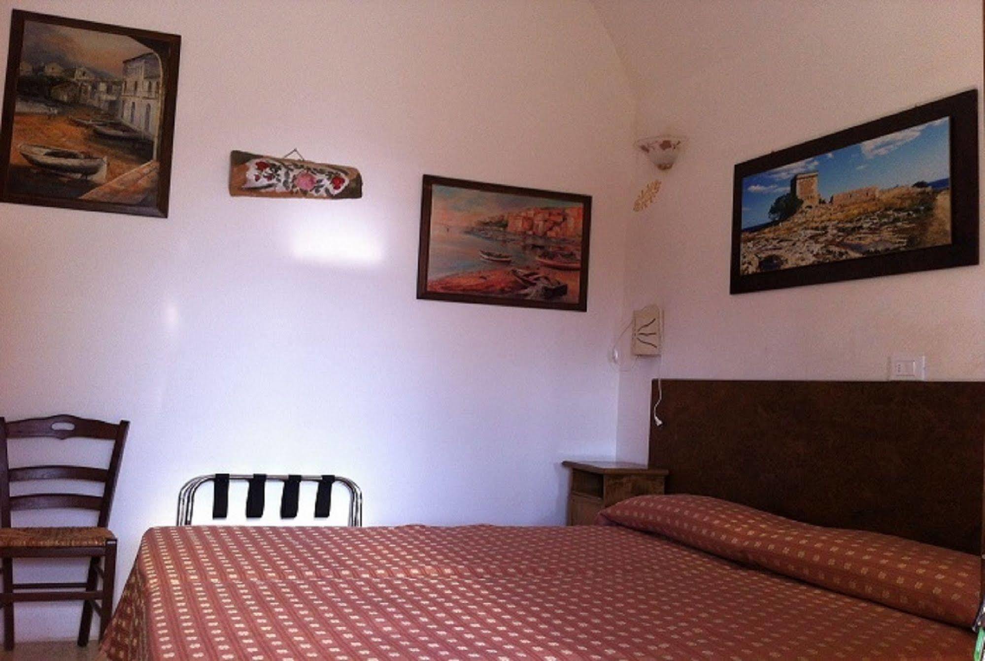 Bio-Agriturismo Masseria La Palombara Salve Εξωτερικό φωτογραφία